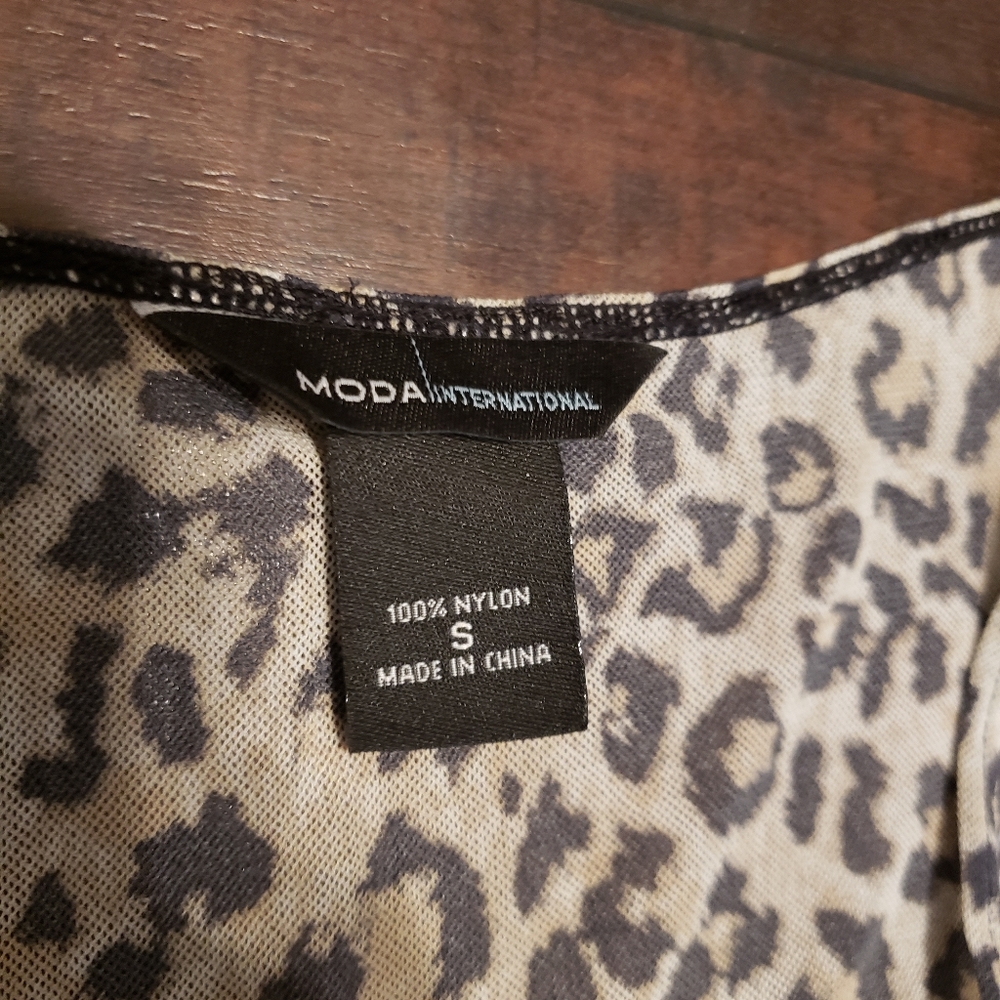 Leopard Print Sheer Top - Picture 3 of 3